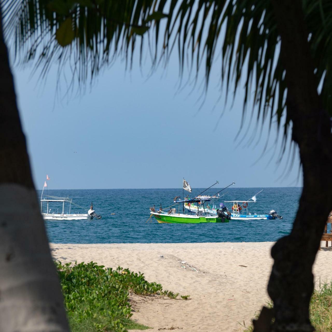 Nomad Beach House Hotel Puerto Escondido  Exterior photo