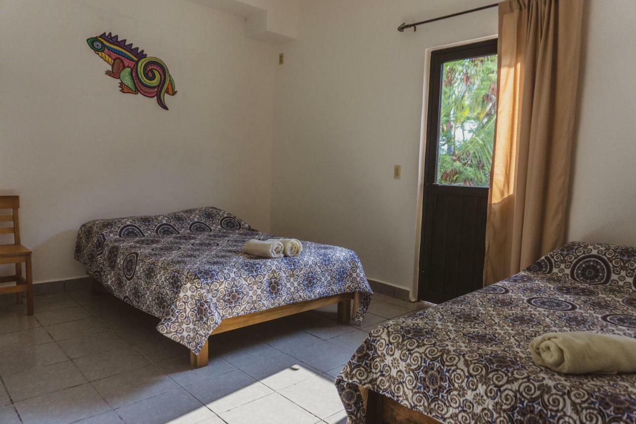 Nomad Beach House Hotel Puerto Escondido  Exterior photo