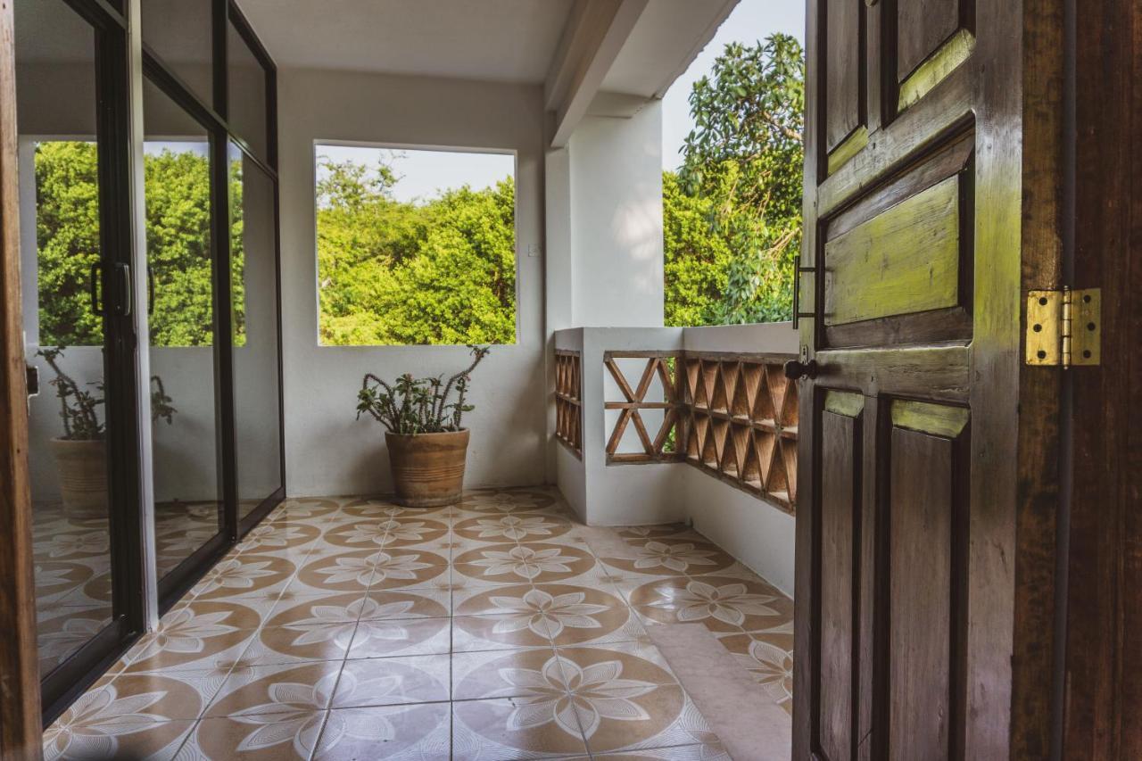 Nomad Beach House Hotel Puerto Escondido  Exterior photo
